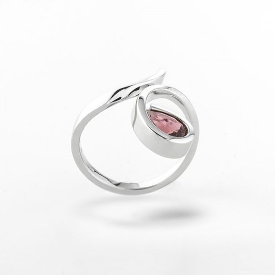 dámsky prsteň s prírodným ružovým turmalínom